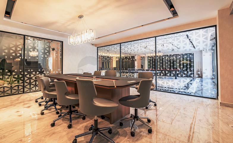 شقة حديثة مع حديقة على البحر في منطقة خلابة