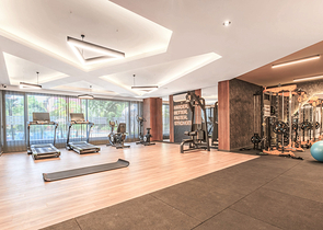 شقة حديثة مع حديقة على البحر في منطقة خلابة