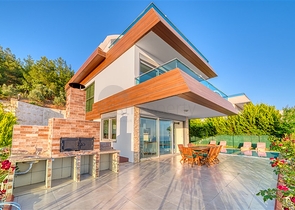 فيلا واسعة مع إطلالة بانورامية على البحر في الجزء الأوسط من ألانيا