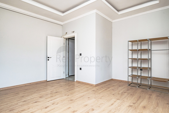 بنتهاوس واسع 4 + 1 مع بنية تحتية غنية في قلب منطقة أوبا