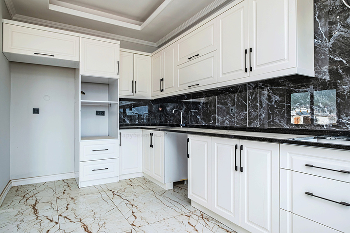 بنتهاوس واسع 4 + 1 مع بنية تحتية غنية في قلب منطقة أوبا