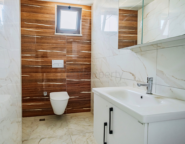 بنتهاوس واسع 4 + 1 مع بنية تحتية غنية في قلب منطقة أوبا