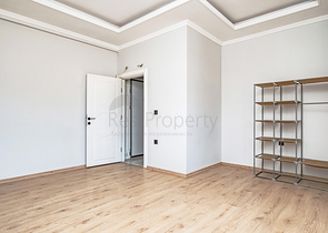 بنتهاوس واسع 4 + 1 مع بنية تحتية غنية في قلب منطقة أوبا