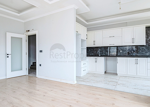 بنتهاوس واسع 4 + 1 مع بنية تحتية غنية في قلب منطقة أوبا