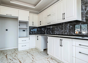 بنتهاوس واسع 4 + 1 مع بنية تحتية غنية في قلب منطقة أوبا