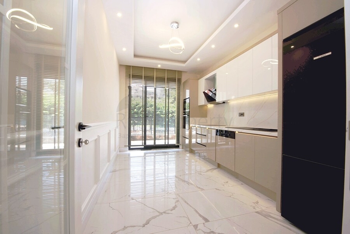 شقق حديثة في مجمع مع بنية تحتية غنية في منطقة أوبا