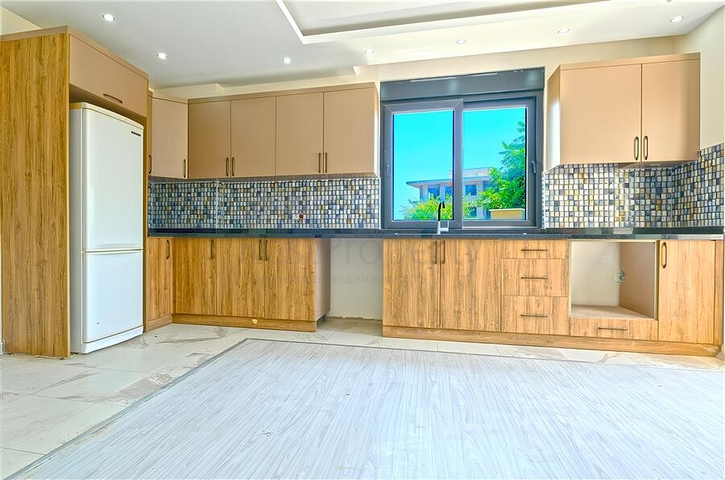 دوبلكس 2 + 1 في منطقة أوبا