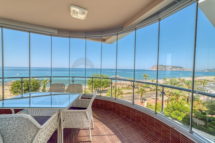 بنتهاوس واسع على البحر مع إطلالة وراحة 