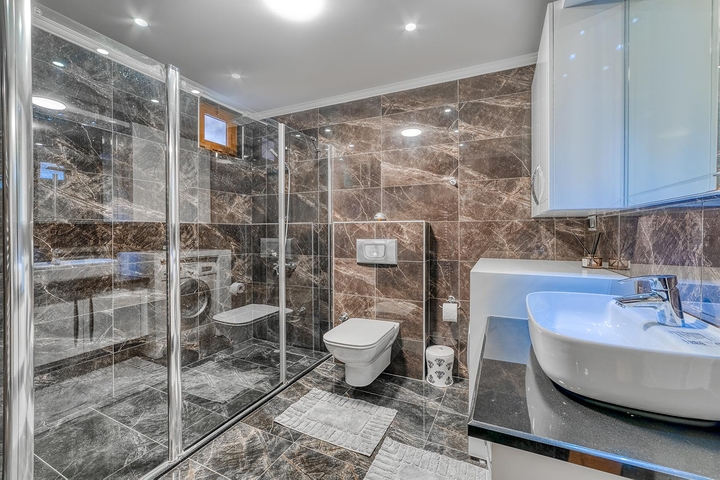 بنتهاوس واسع على البحر مع إطلالة وراحة 