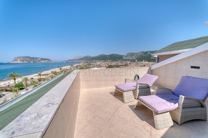 بنتهاوس واسع على البحر مع إطلالة وراحة 