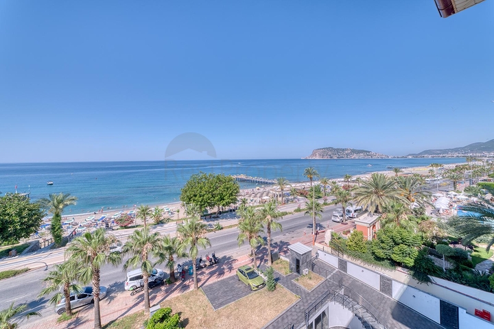 بنتهاوس واسع على البحر مع إطلالة وراحة 