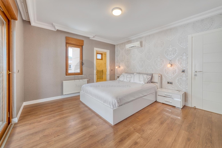 بنتهاوس واسع على البحر مع إطلالة وراحة 