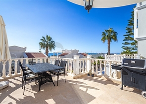 فيلا فاخرة مطلة على البحر في منطقة كونالكي المرموقة