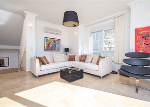 فيلا فاخرة مطلة على البحر في منطقة كونالكي المرموقة