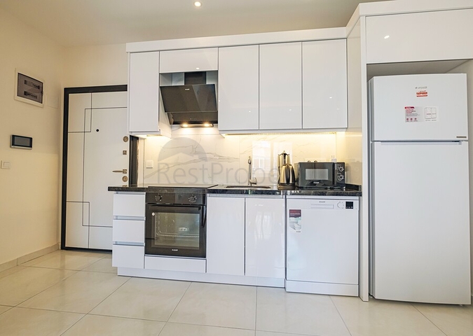 شقة حديثة في منطقة محمودلار بالقرب من البحر