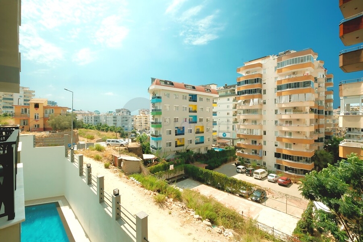 شقة حديثة في منطقة محمودلار بالقرب من البحر