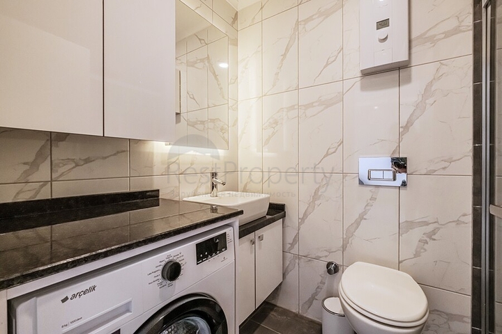 شقة حديثة في منطقة محمودلار بالقرب من البحر