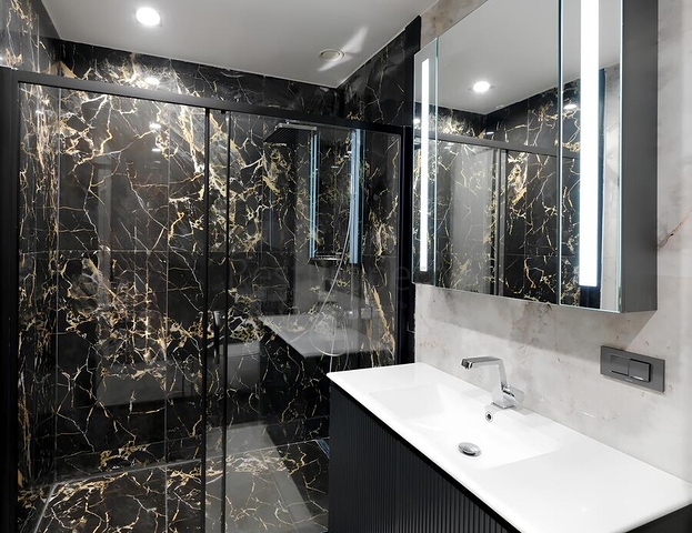 شقة فاخرة في مجمع سكني حديث على البحر