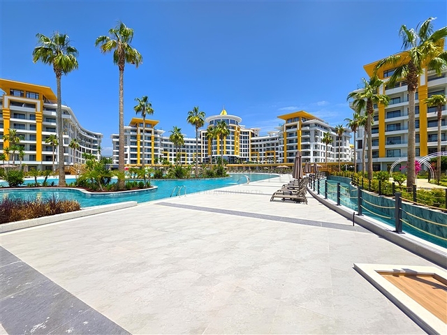 شقة حديثة على البحر في منطقة توركلر المرموقة