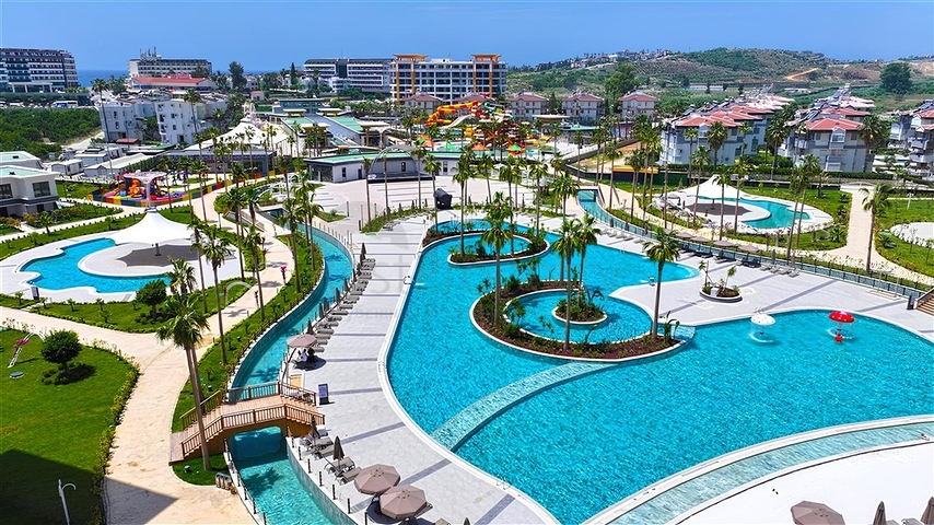 شقة حديثة على البحر في منطقة توركلر المرموقة