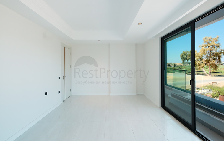 شقة حديثة على البحر في منطقة توركلر المرموقة