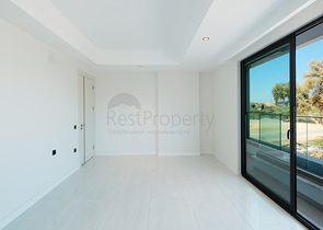 شقة حديثة على البحر في منطقة توركلر المرموقة