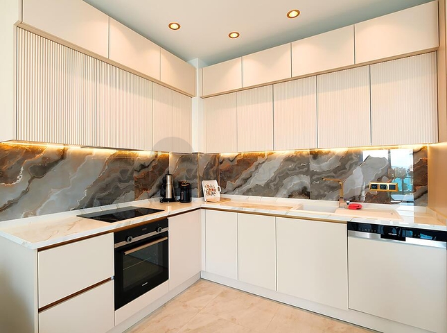 شقة مفروشة حديثة على بعد 200 متر من البحر في توسمورا