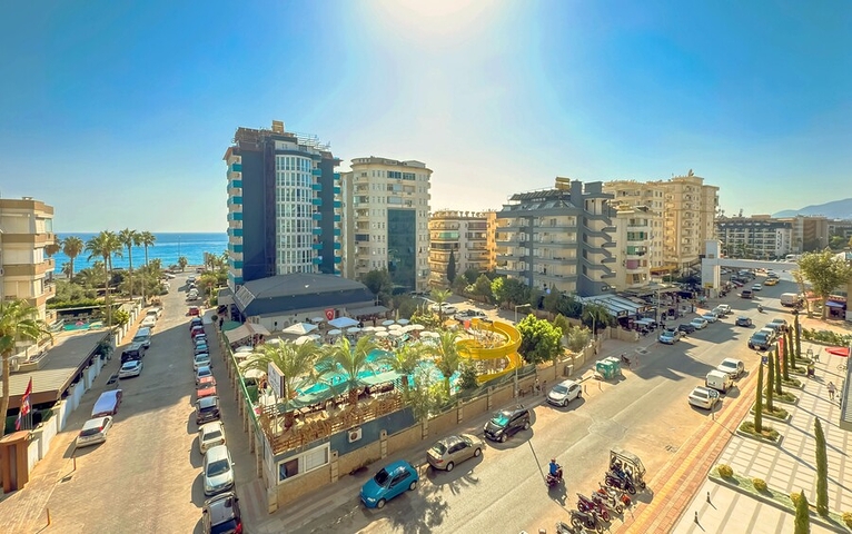 شقة مفروشة حديثة على بعد 200 متر من البحر في توسمورا