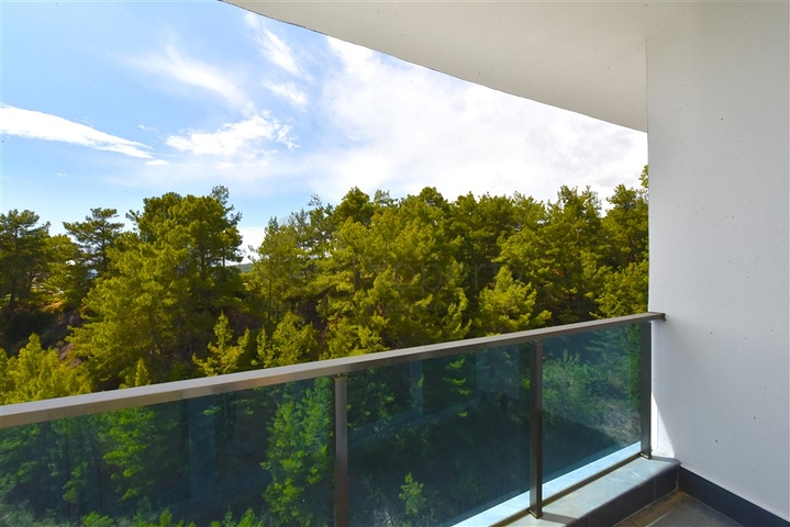 شقة مريحة 1 + 1 في مجمع سكني حديث في أفسلار