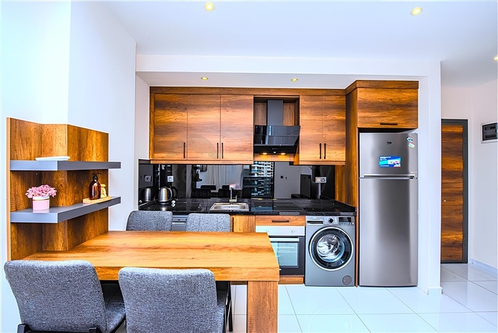 شقة حديثة 1 + 1 في مجمع مع بنية تحتية غنية في محمودلار