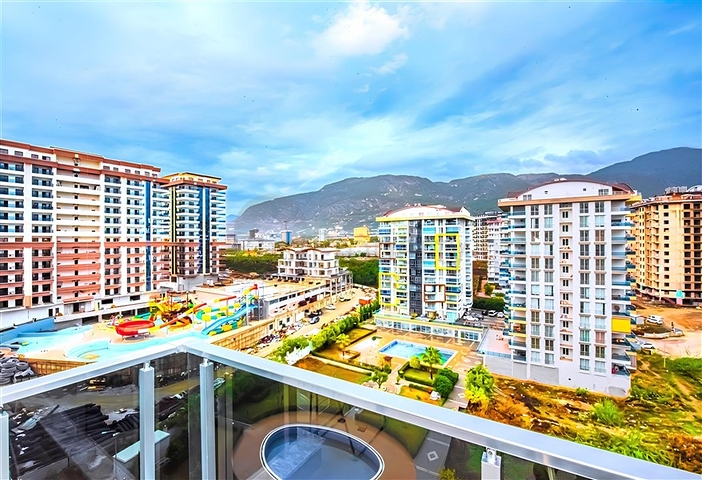 شقة حديثة 1 + 1 في مجمع مع بنية تحتية غنية في محمودلار