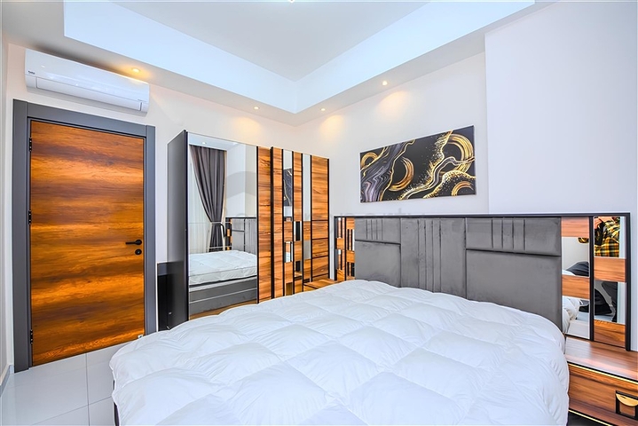 شقة حديثة 1 + 1 في مجمع مع بنية تحتية غنية في محمودلار