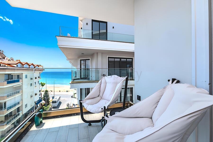 بنتهاوس فاخر 4 + 1 مع إطلالات بانورامية على البحر في وسط ألانيا