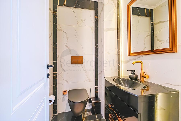 بنتهاوس فاخر 4 + 1 مع إطلالات بانورامية على البحر في وسط ألانيا