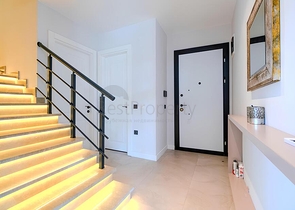 بنتهاوس فاخر 4 + 1 مع إطلالات بانورامية على البحر في وسط ألانيا