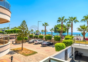 شقة 2+1 مع القرب المباشر من البحر في منطقة أوبا