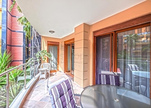 شقة فسيحة 3 + 1 مع مطبخ منفصل عن طريق البحر في وسط ألانيا