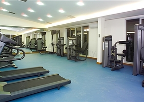 شقة فسيحة 3 + 1 مع مطبخ منفصل عن طريق البحر في وسط ألانيا