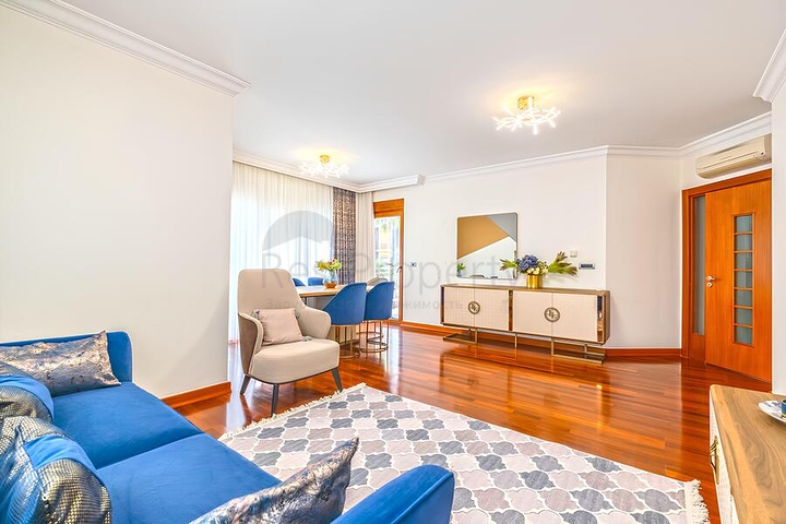 شقة 3+1 مع مطبخ منفصل في واحدة من أفضل المجمعات في ألانيا