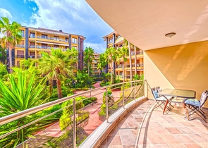 شقة 3+1 مع مطبخ منفصل في واحدة من أفضل المجمعات في ألانيا