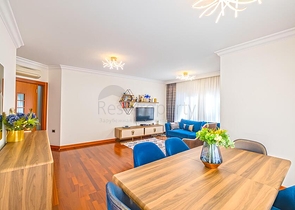 شقة 3+1 مع مطبخ منفصل في واحدة من أفضل المجمعات في ألانيا