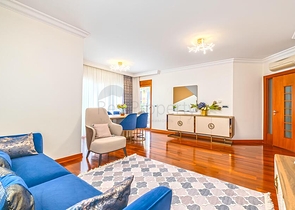 شقة 3+1 مع مطبخ منفصل في واحدة من أفضل المجمعات في ألانيا