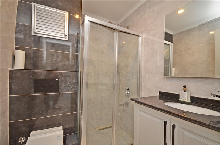 شقة حديثة في منطقة أوبا