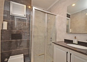 شقة حديثة في منطقة أوبا