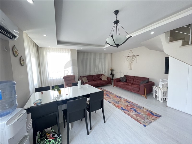 بنتهاوس واسع في سيكجيلي مطل على البحر