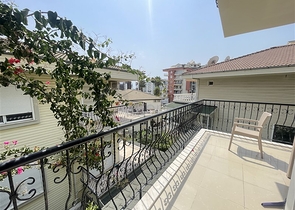 بنتهاوس واسع في سيكجيلي مطل على البحر