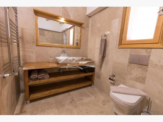 فيلتان في منطقة كاس أنطاليا للبيع. 