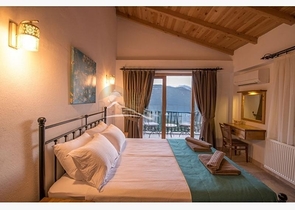 فيلتان في منطقة كاس أنطاليا للبيع. 