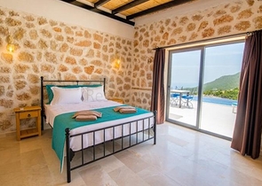 فيلتان في منطقة كاس أنطاليا للبيع. 