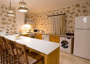 فيلتان في منطقة كاس أنطاليا للبيع. 